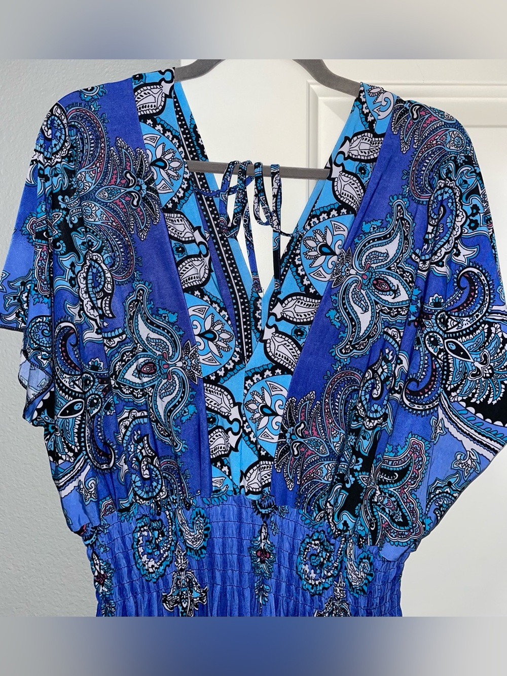 Stretchy blu V-neck summertime dress | Fits 16-20